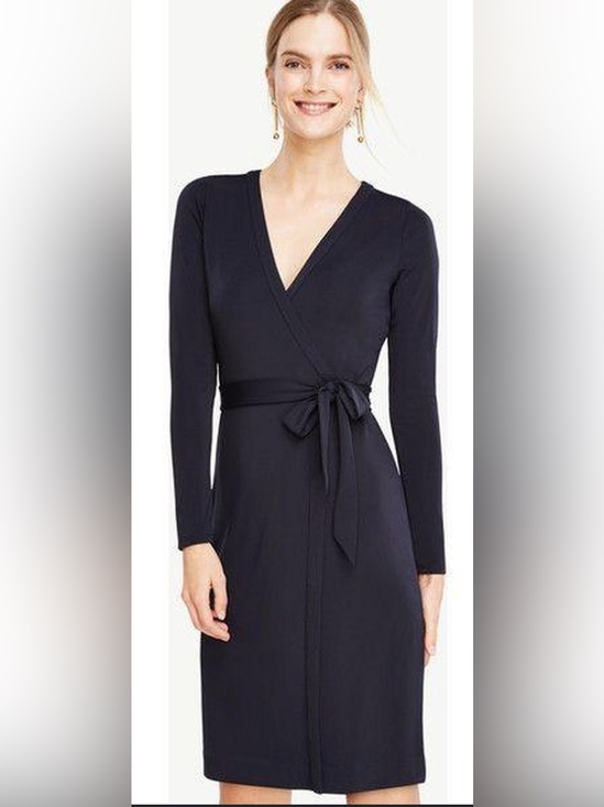 Ann Taylor Dresses & Skirts - EUC - Ann Taylor - Black Wrap Dress Long Sleeve Deep V-neck